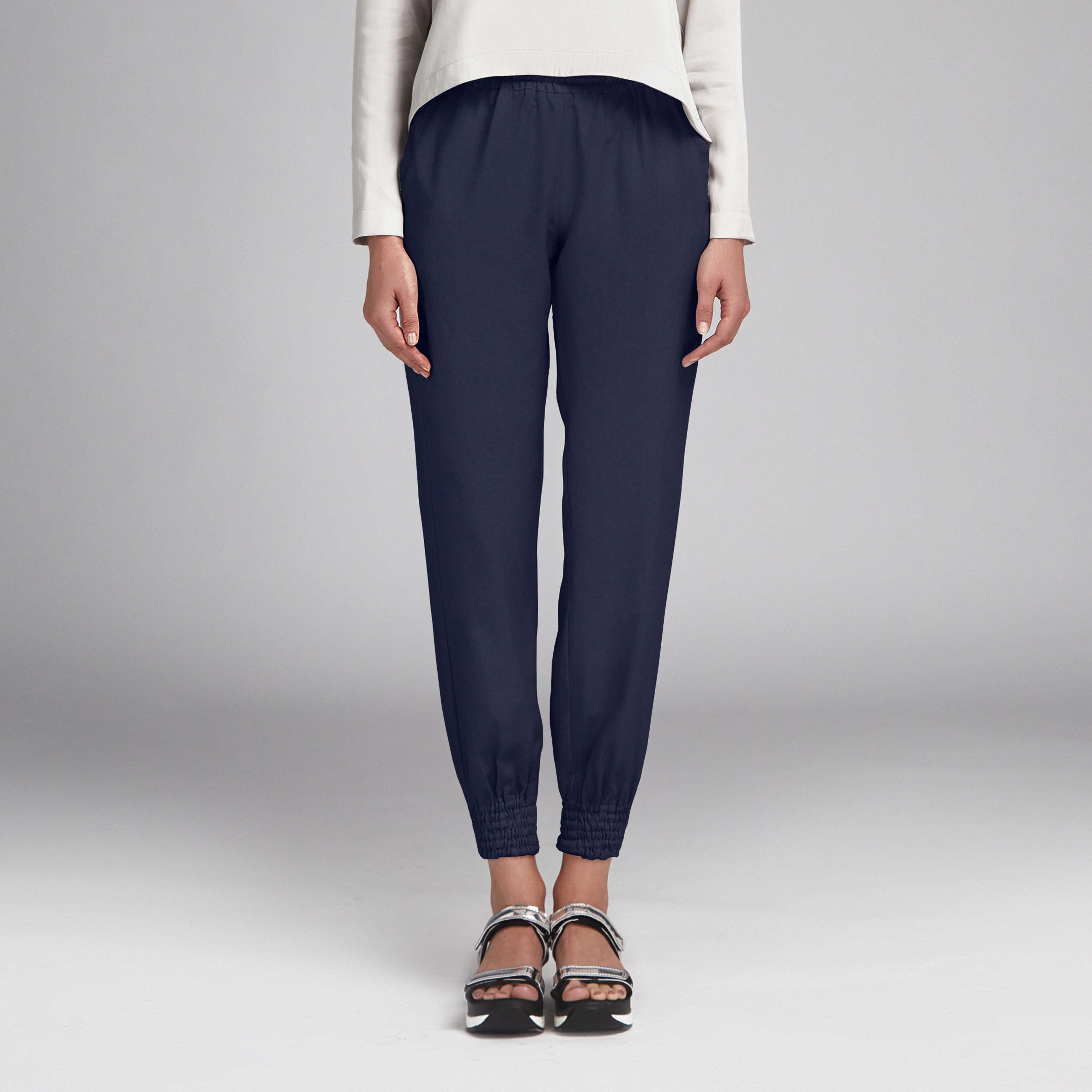 Crepe Moda Blau Abend - Ribes y Casals