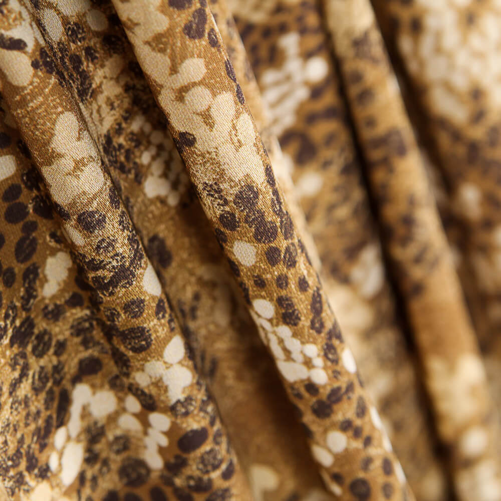 Krepp gesprenkelt Leopard Mokka - Ribes y Casals