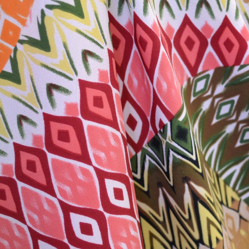 Knuspriges Milano Patchwork Ethnique Rouge - Ribes y Casals