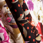 Roter gepunkteter Blumen-Trenchcoat mit Gummizug - Ribes y Casals