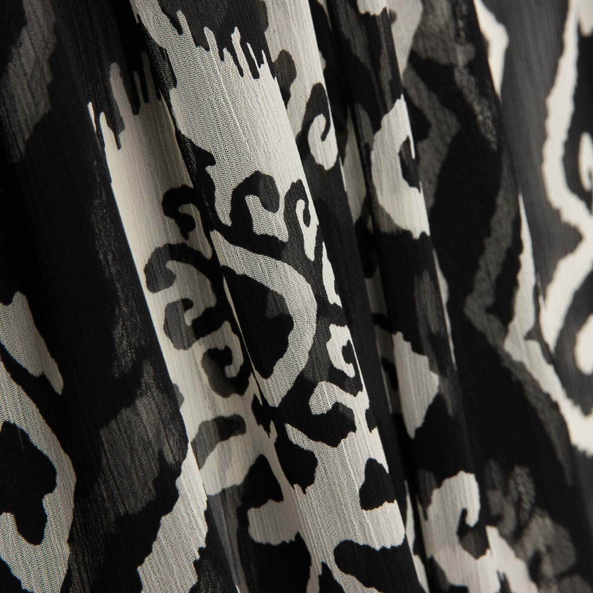 Retal Gaze Polyester Ikat Elegance - Verschiedene Größen x 150 cm breit - Ribes y Casals