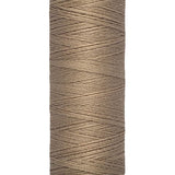 Gütermann-Garn 100 m, Farbe 868, Camel, weich - Ribes y Casals