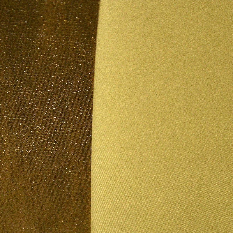 Lycra-Reststücke mit Folienbeschichtung in Gold – verschiedene Maße x 150 cm Breite. - Ribes y Casals