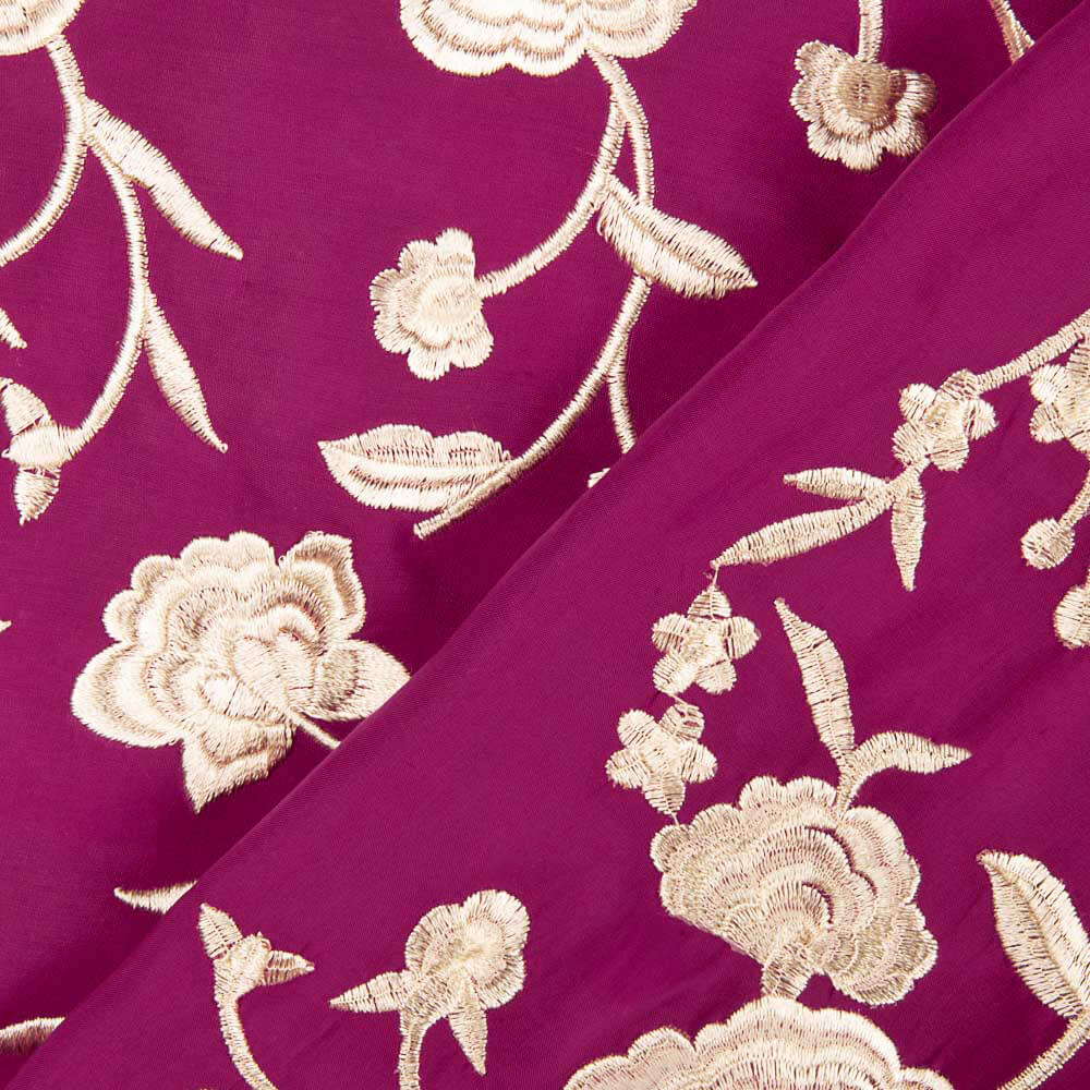 Bestickter Schal Ecru Tencel Strawberry - Ribes y Casals