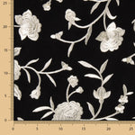 Bestickter Schal Ecru Tencel Schwarz - Ribes y Casals