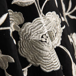 Bestickter Schal Ecru Tencel Schwarz - Ribes y Casals