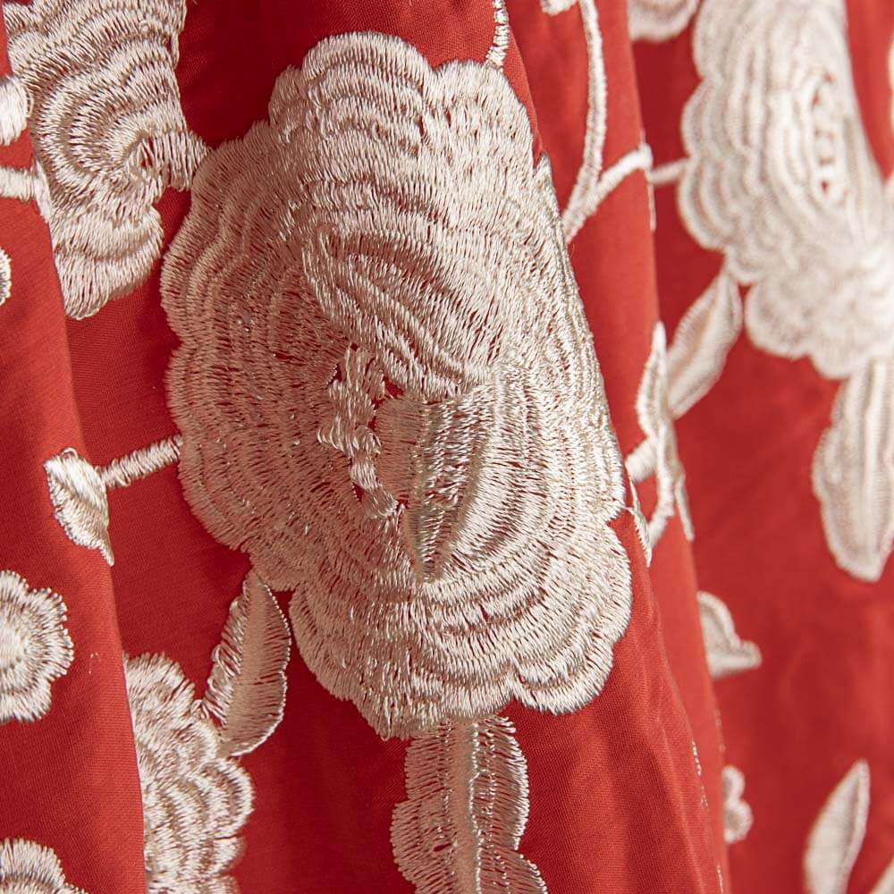 Besticktes Schultertuch Ecru Tencel Rot - Ribes y Casals