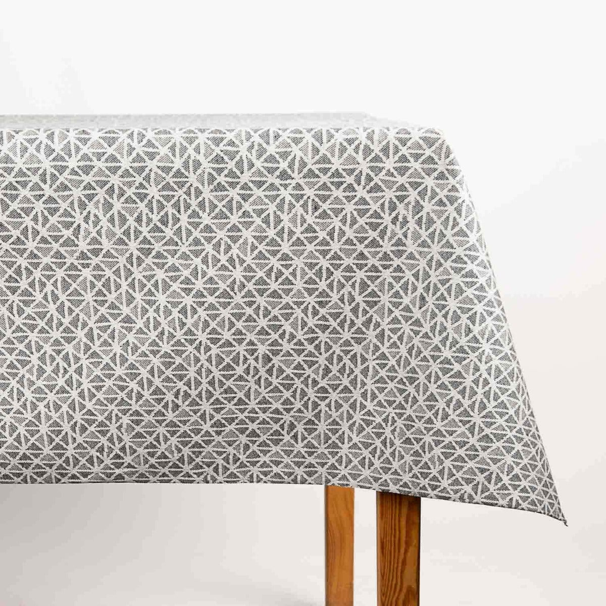 Stain Resin Tischdecke Guardamar Grau - Ribes y Casals