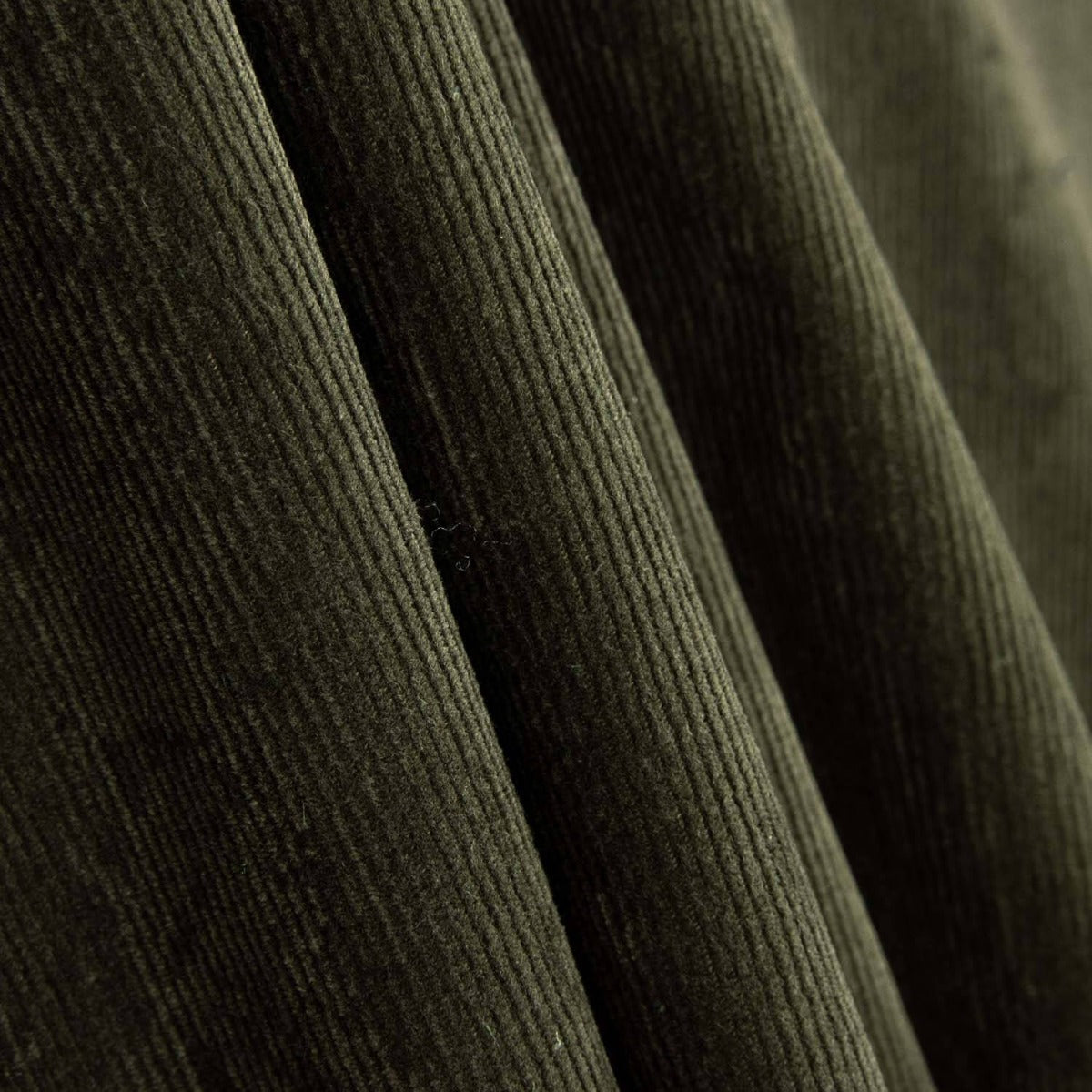 Dunkelbrauner elastischer Feincord - Ribes y Casals