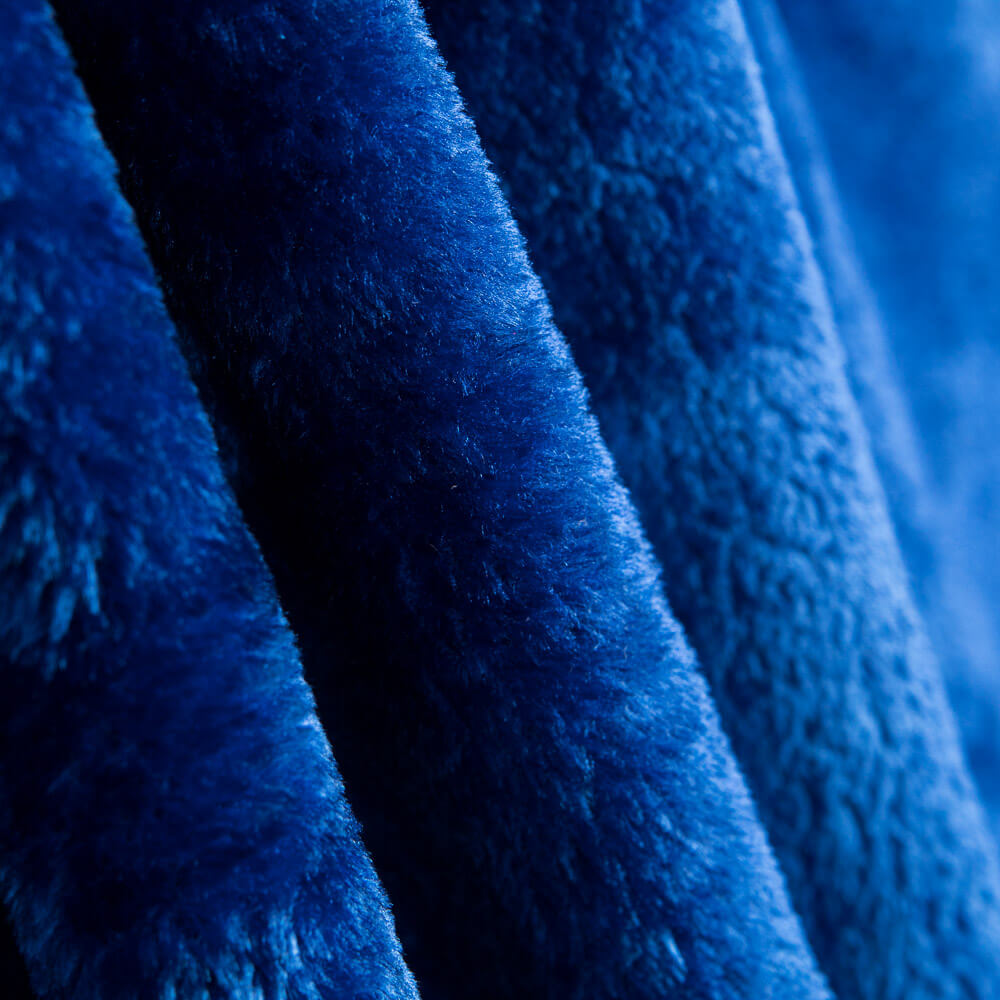 Glänzendes kurzes Haar Hellblaue Tinte - Ribes y Casals