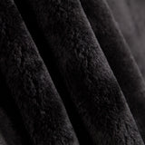Schwarzes glänzendes kurzes Haar - Ribes y Casals