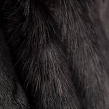 Langes glattes schwarzes Haar - Ribes y Casals