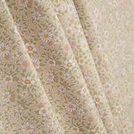Bedrucktes Perkal mit Frühlingsgänseblümchen-Motiv, Beige - Ribes y Casals