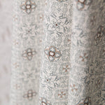 Mosaik Floral Popeline Grau - Ribes y Casals