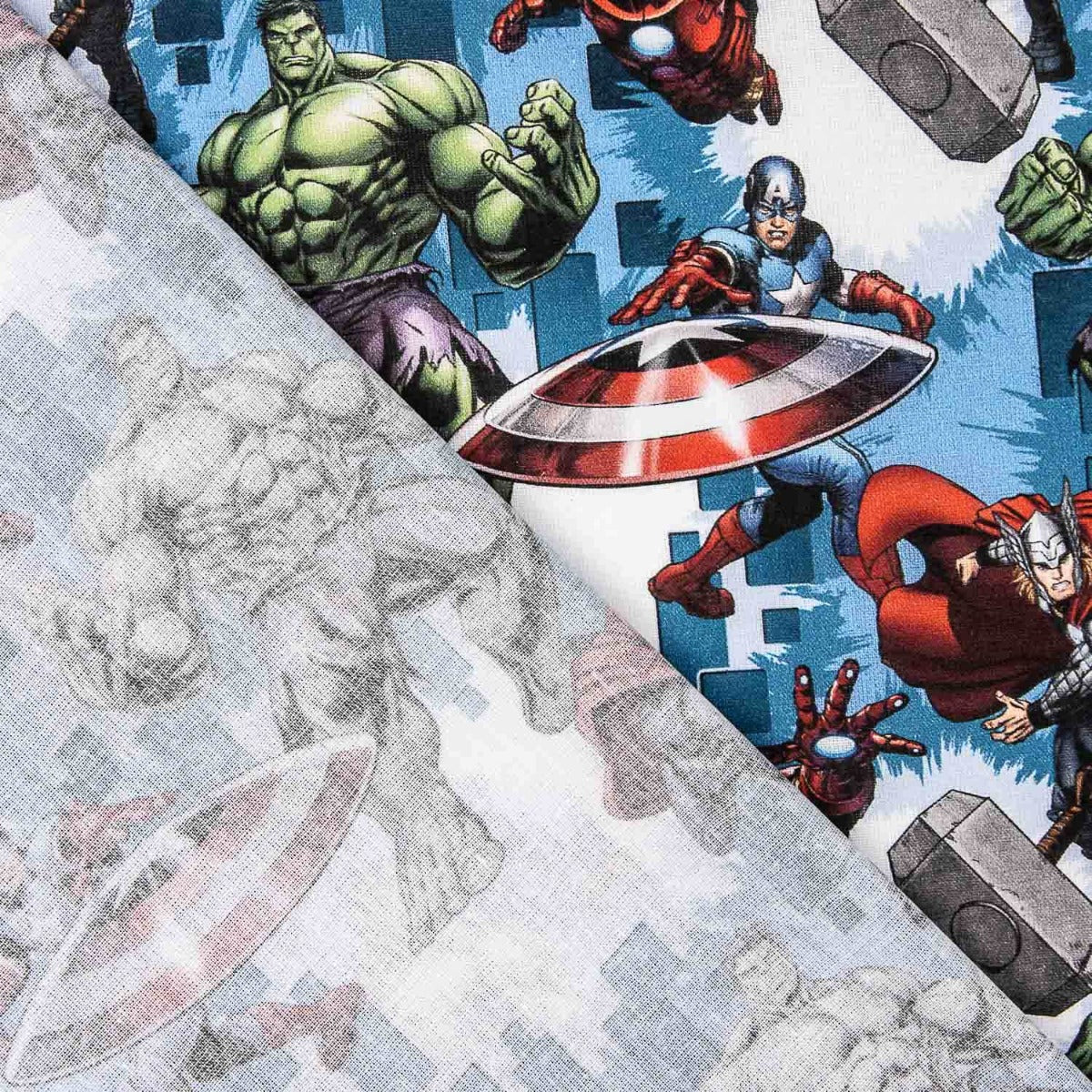 Cretona Avengers Popeline - Ribes y Casals