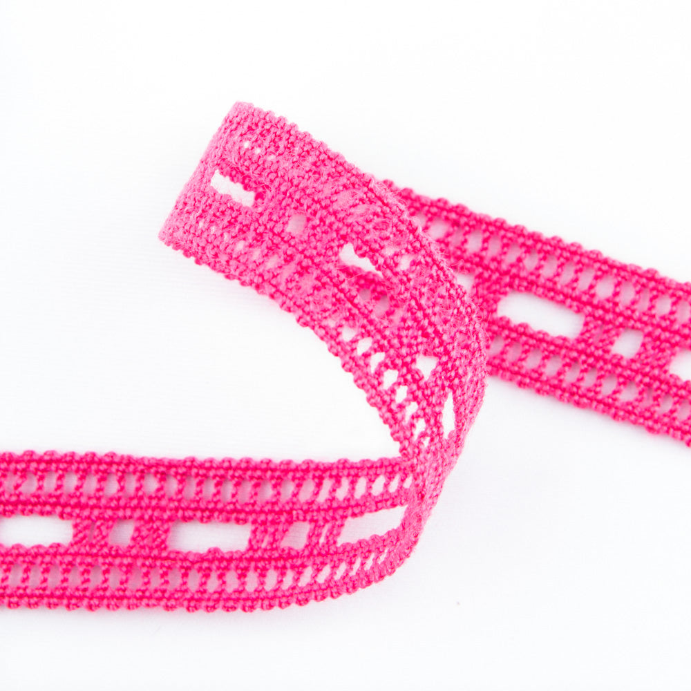 Spitze 4665 Rosa Chicle 21 - Ribes y Casals