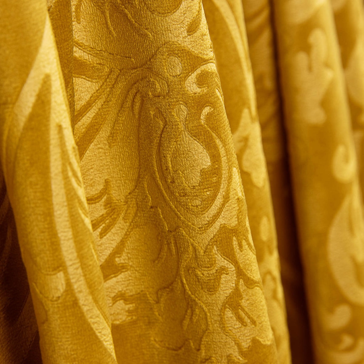 Goldener Jacquard-Samtstich - Ribes y Casals