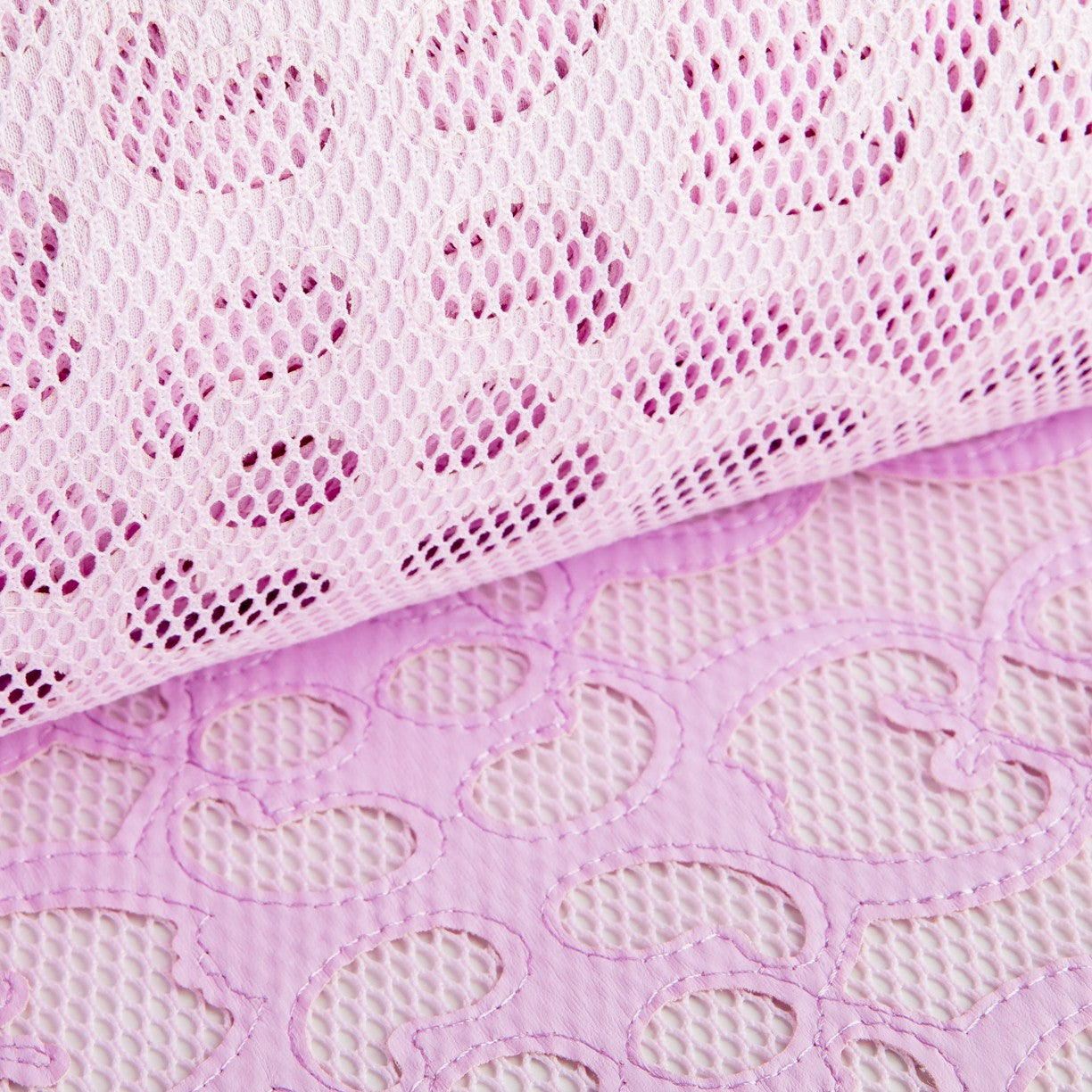 Barbie Rosa gestanzt geschnittenes Lack-Kunstleder Patchwork 100x130 - Ribes y Casals