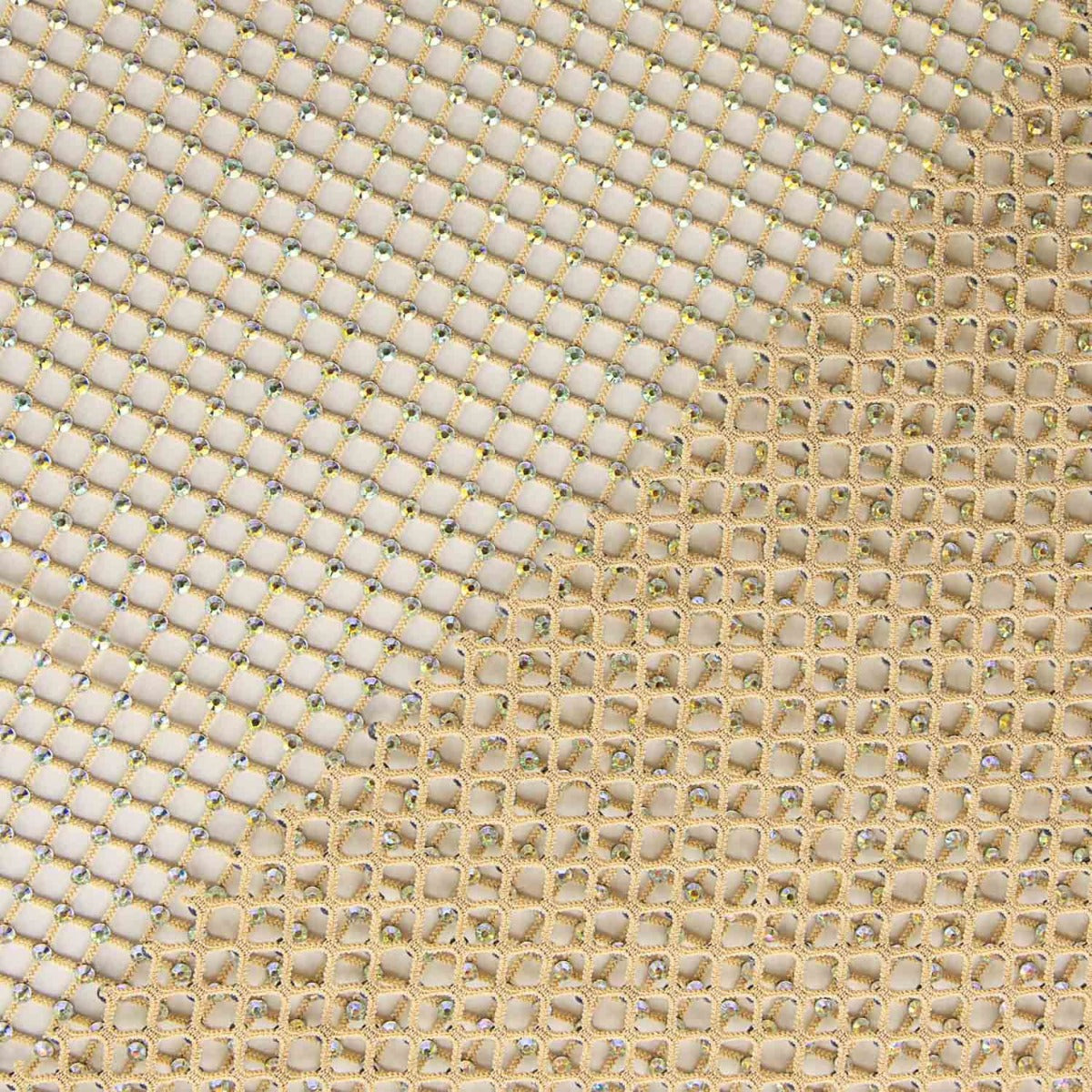 Restposten Netz mit Strasssteinen in Nude – verschiedene Maße x Breite 135 cm - Ribes y Casals
