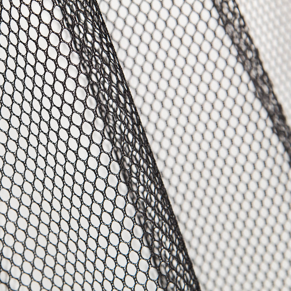 Reststück Netzgewebe schwarz – verschiedene Maße x Breite 140 cm - Ribes y Casals