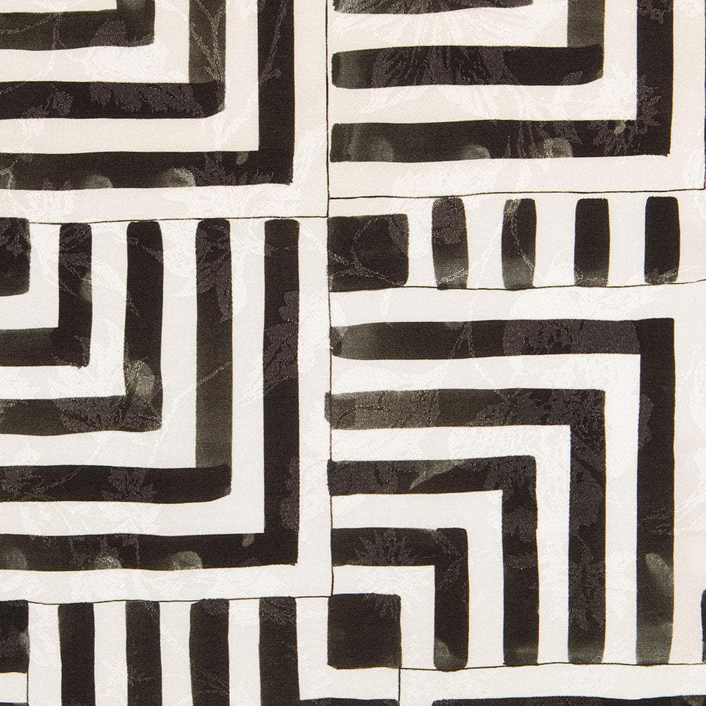 Geometrischer schwarzer Jacquard-Satin - Ribes y Casals