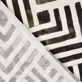 Geometrischer schwarzer Jacquard-Satin - Ribes y Casals