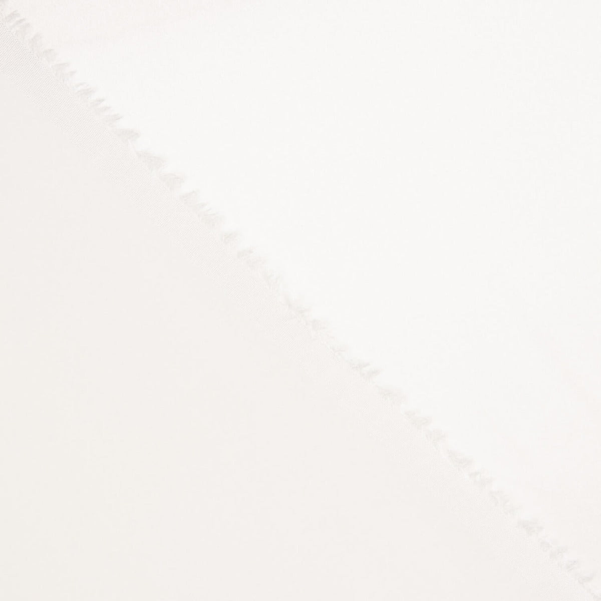 Reststück Satin aus Seide, naturweiß – verschiedene Maße x Breite 150 cm - Ribes y Casals