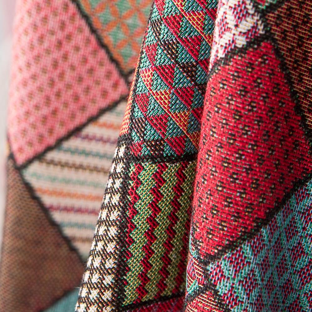 Patchwork Jacquard Wandteppich - Ribes y Casals