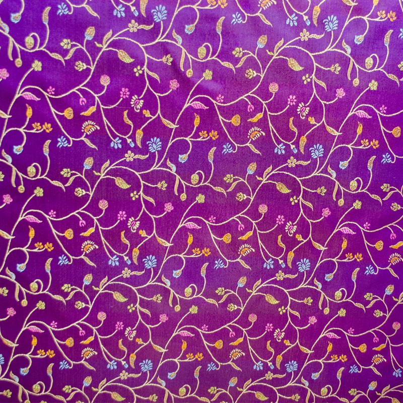 Fantasy Fabric Lila Zweige - Ribes y Casals