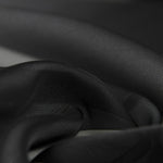 Schwarzer Satin-Organza-Stoff - Ribes y Casals
