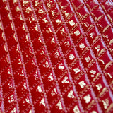 Roter Rhombus gesteppter Lackleder-Stoff - Ribes y Casals