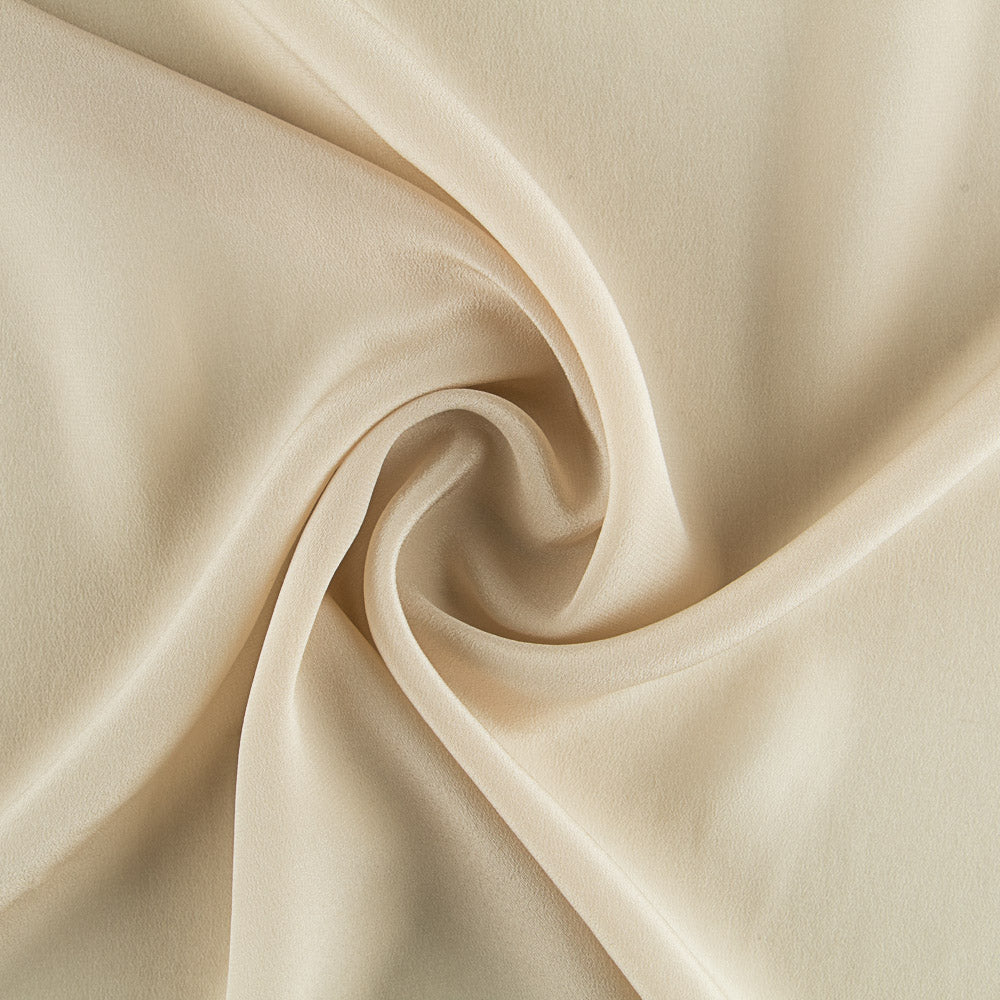 Reststück Stoff aus natürlicher Seide im Crêpe-Stil, hellbeige – verschiedene Maße x Breite 135 cm - Ribes y Casals