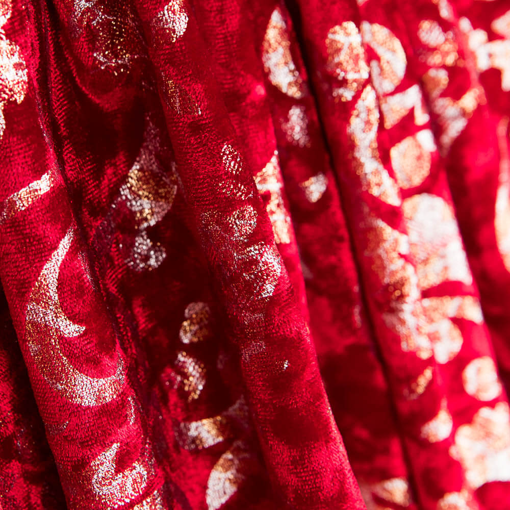 Roter Brokat Spandex Samt Stoff Brokat Rot 60 x 150 cm - Ribes y Casals