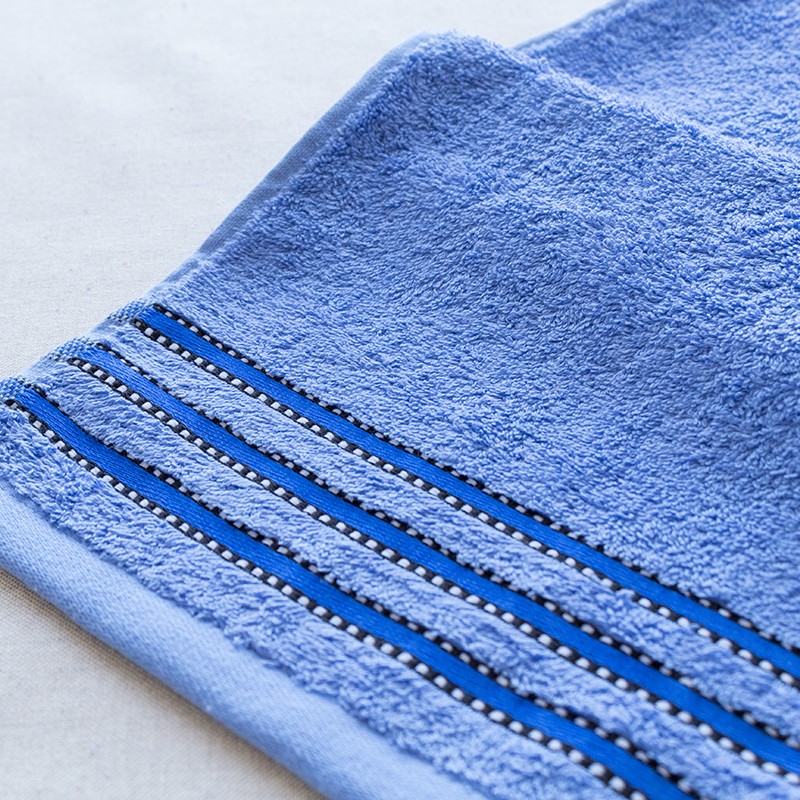 Blau besticktes Handtuch 150x80cm - Ribes y Casals