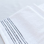 Weißes gesticktes Handtuch 100x50cm - Ribes y Casals