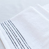 Weißes gesticktes Handtuch 100x50cm - Ribes y Casals