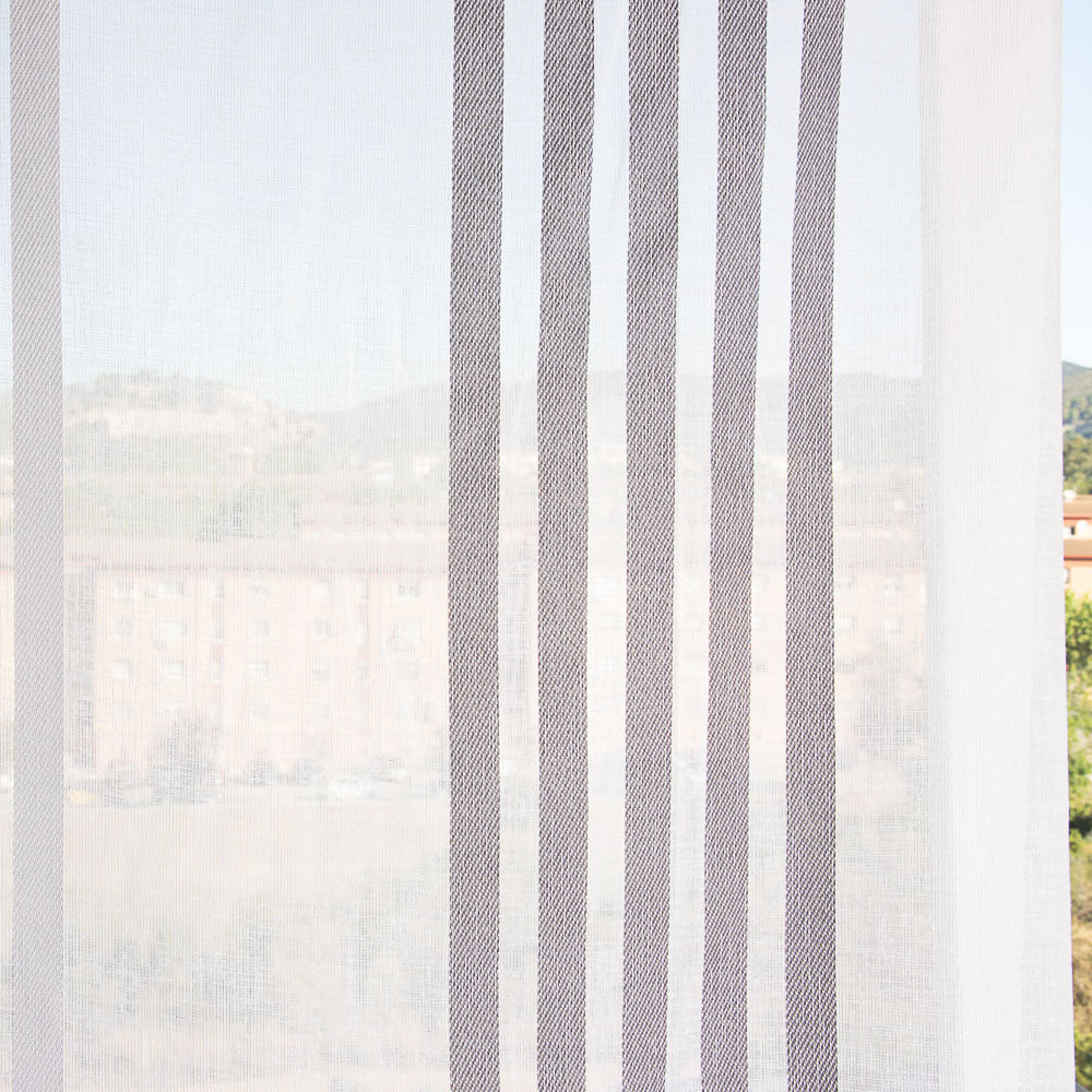Grau gestreifte Gardine - Ribes y Casals